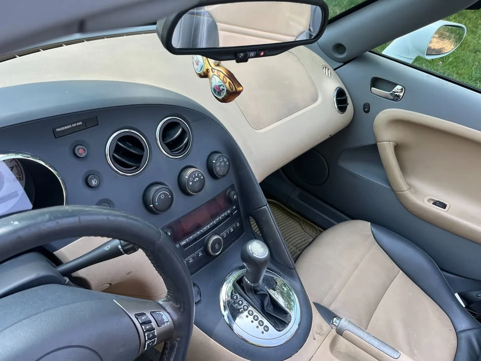 2007 Pontiac Solstice - Image 6 of 12