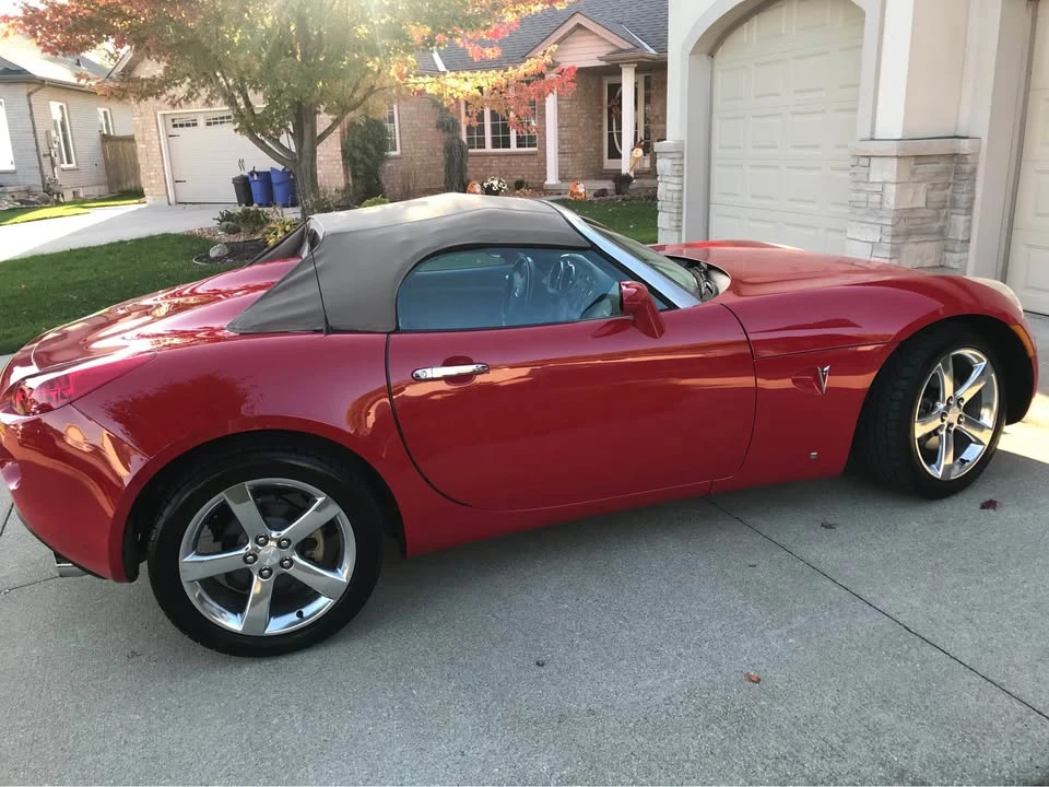 2007 Pontiac Solstice - Image 2 of 9
