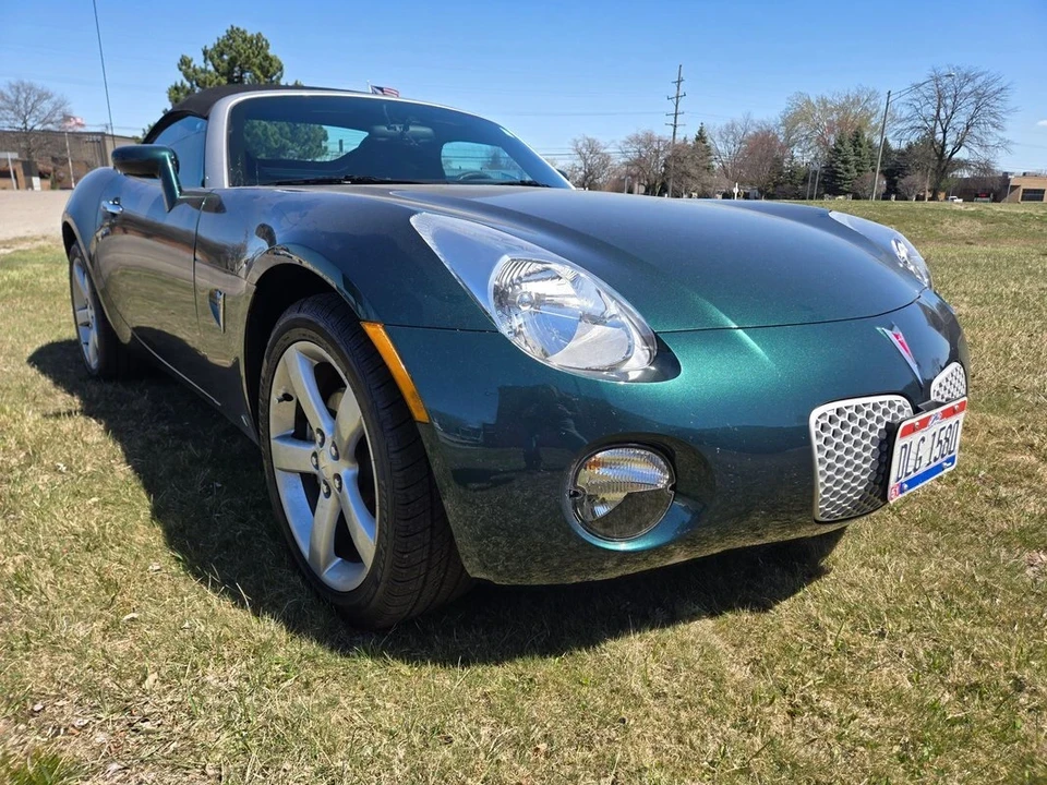 2007 Pontiac Solstice - Image 2 of 21