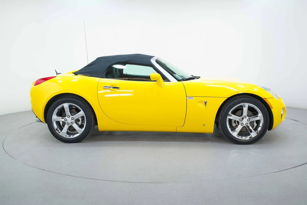 2007 Pontiac Solstice - Image 11 of 31