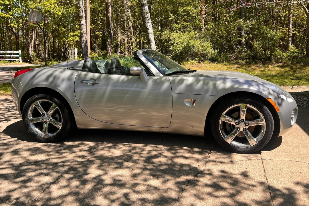 2007 Pontiac Solstice - Image 3 of 31