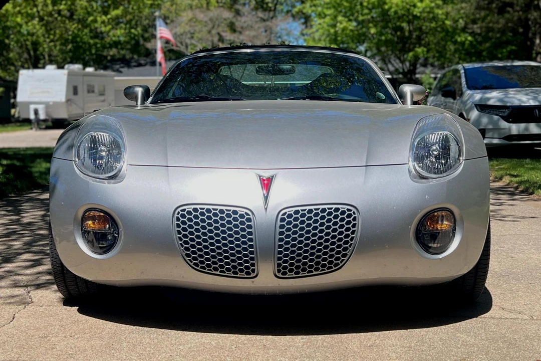 2007 Pontiac Solstice - Image 2 of 31