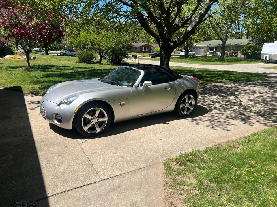 2007 Pontiac Solstice - Image 10 of 31