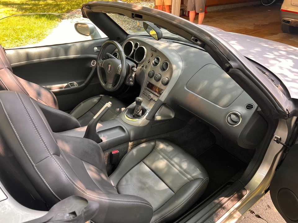2007 Pontiac Solstice - Image 23 of 31