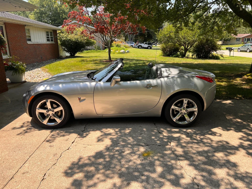 2007 Pontiac Solstice - Image 8 of 31