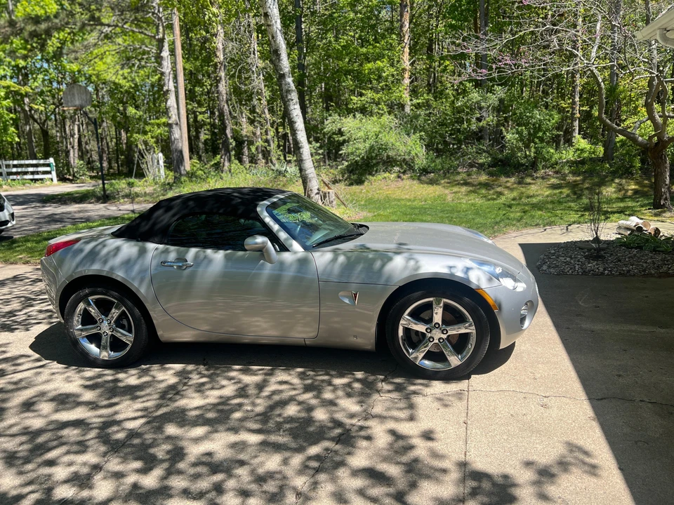 2007 Pontiac Solstice - Image 11 of 31