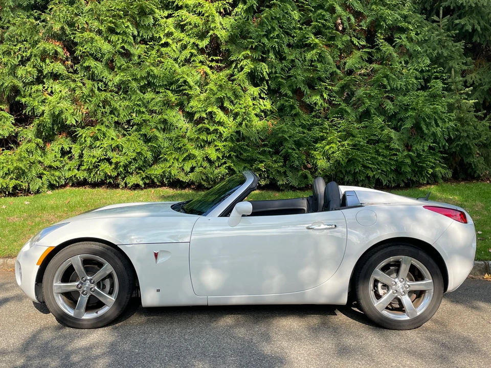2007 Pontiac Solstice - Image 10 of 31