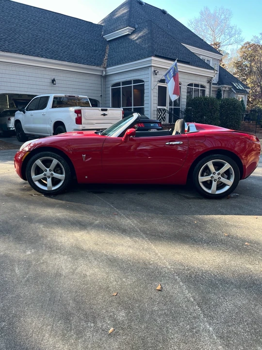 2007 Pontiac Solstice - Image 2 of 10