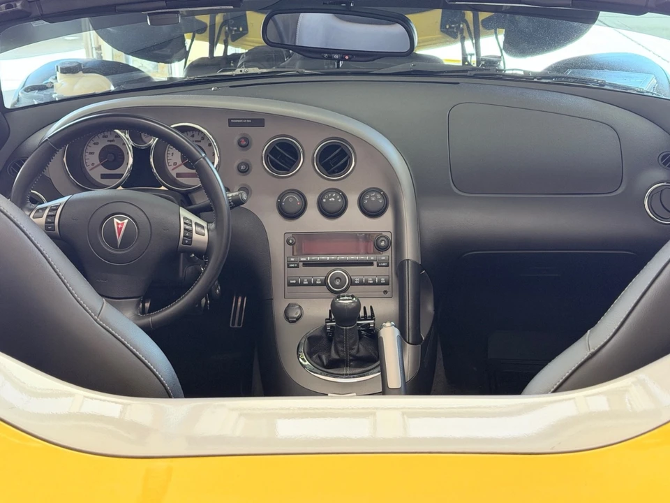 2007 Pontiac Solstice - Image 10 of 21