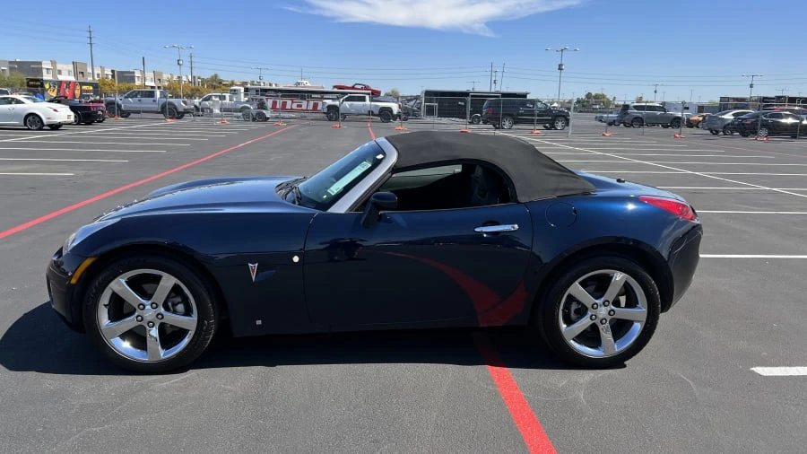2007 Pontiac Solstice - Image 2 of 9