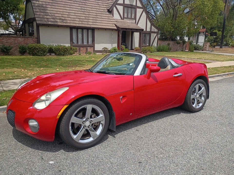 2007 Pontiac Solstice - Image 2 of 24