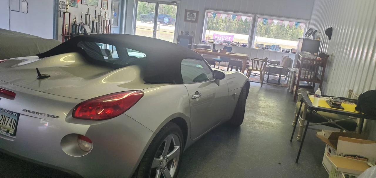 2007 Pontiac Solstice - Image 9 of 13