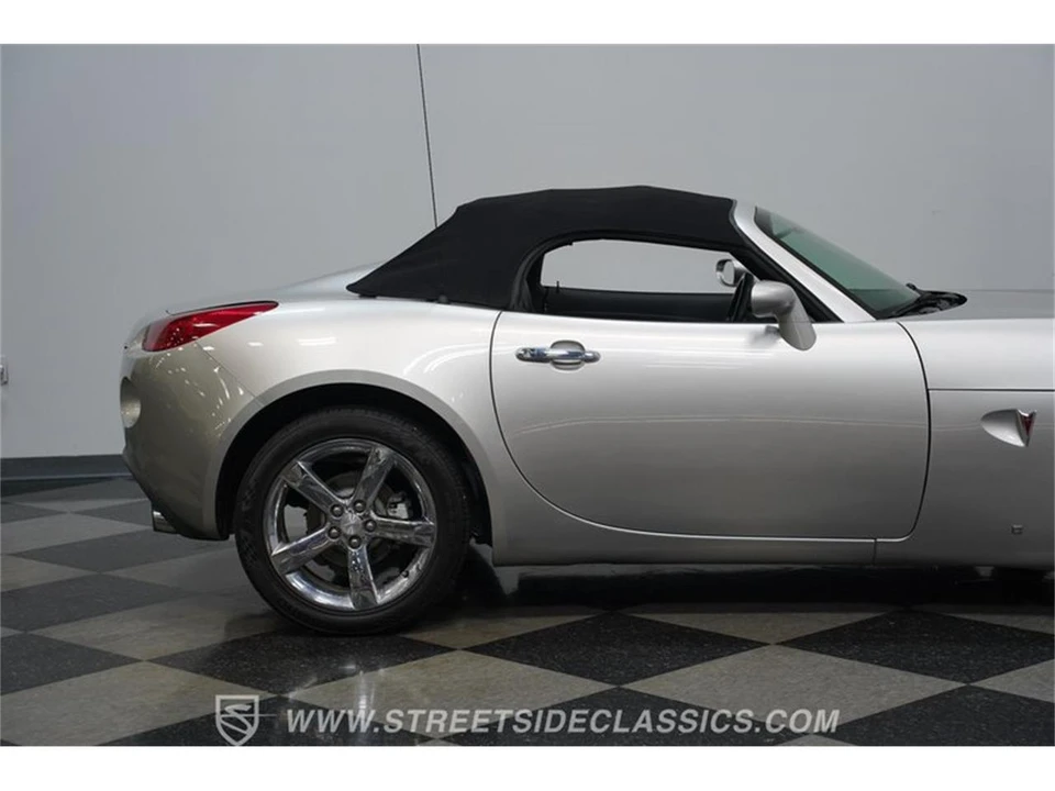 2007 Pontiac Solstice GXP - Image 26 of 31