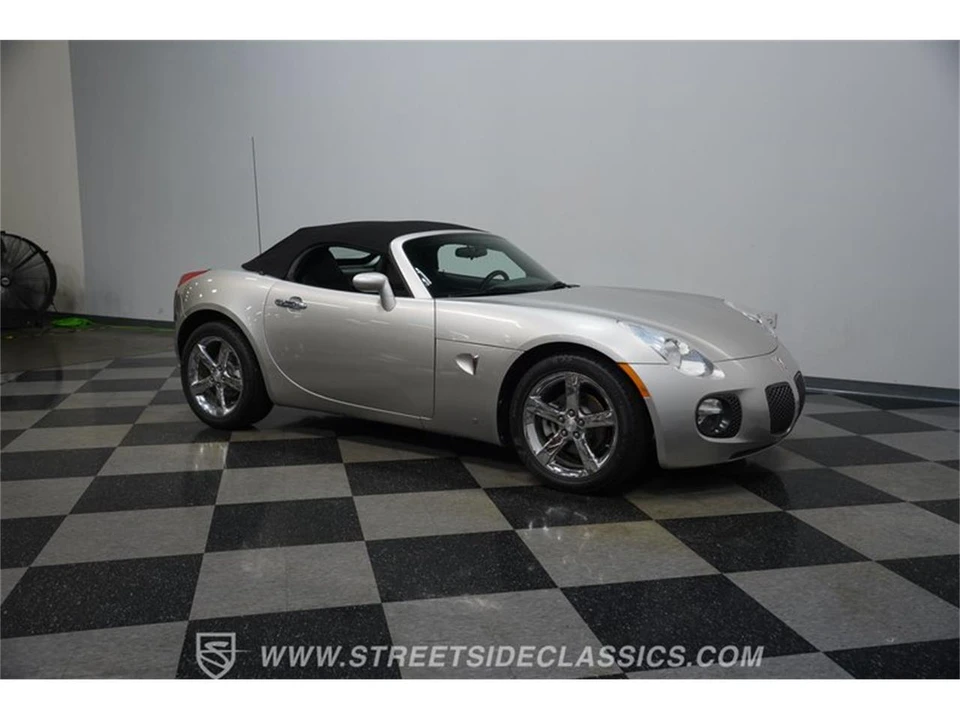 2007 Pontiac Solstice GXP - Image 14 of 31