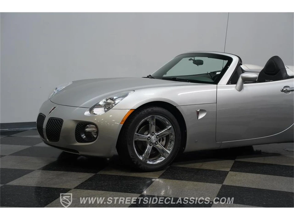 2007 Pontiac Solstice GXP - Image 17 of 31