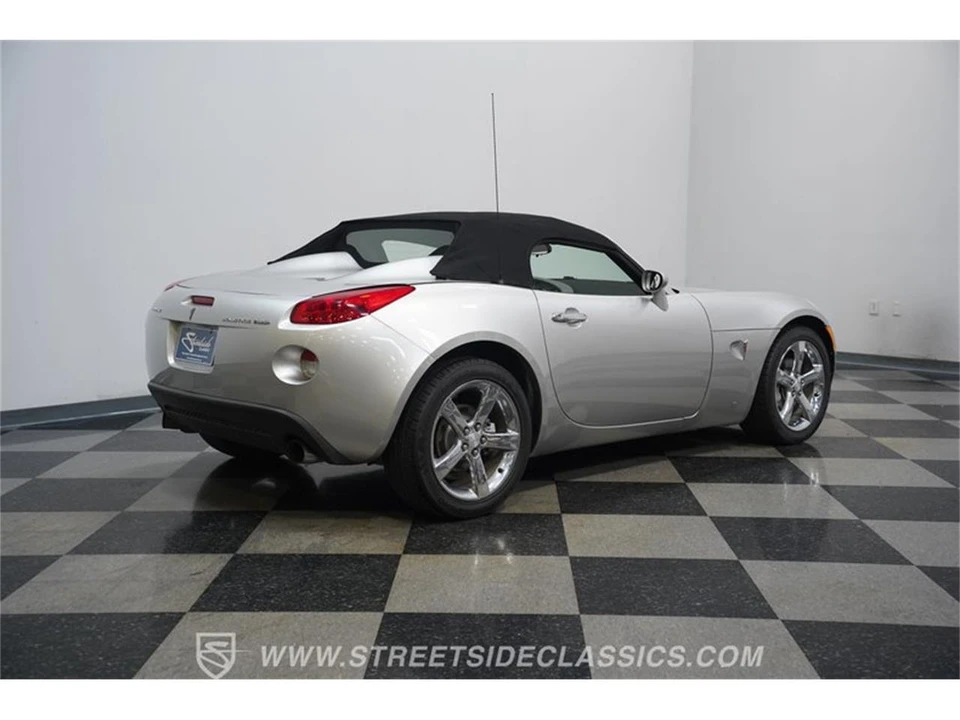2007 Pontiac Solstice GXP - Image 23 of 31