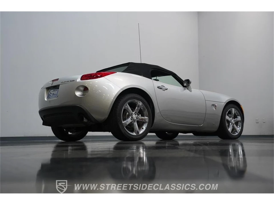 2007 Pontiac Solstice GXP - Image 24 of 31