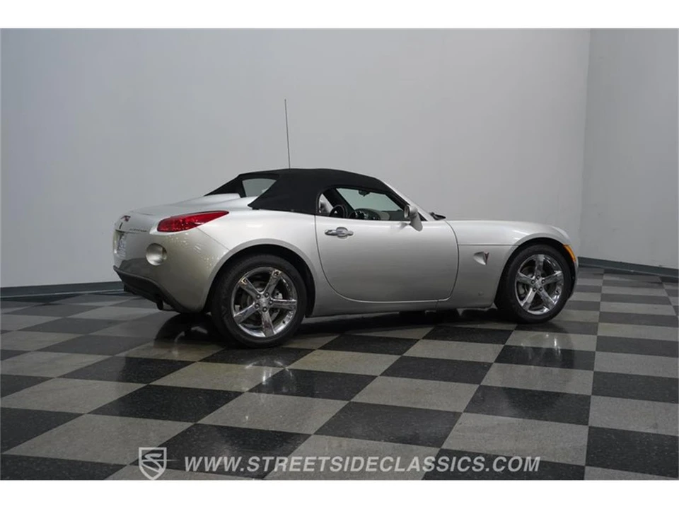 2007 Pontiac Solstice GXP - Image 12 of 31