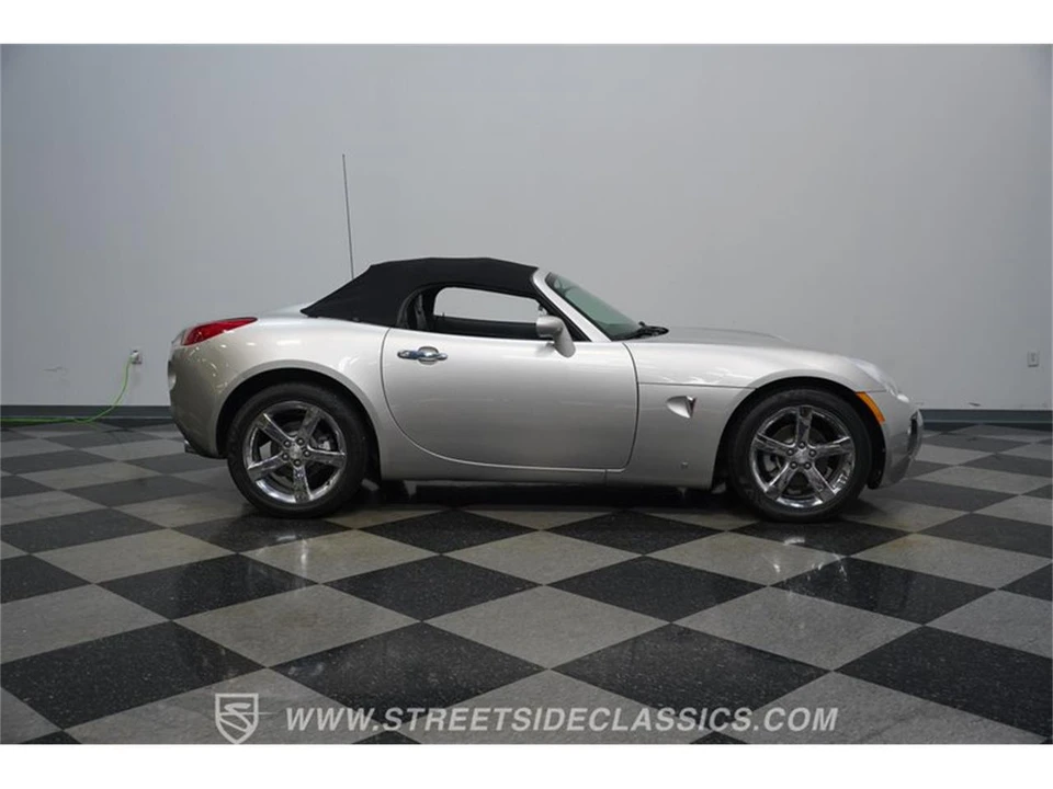 2007 Pontiac Solstice GXP - Image 13 of 31