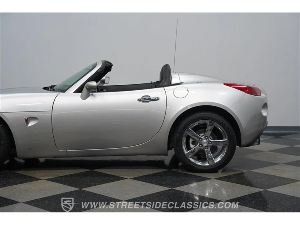 2007 Pontiac Solstice GXP - Image 22 of 31