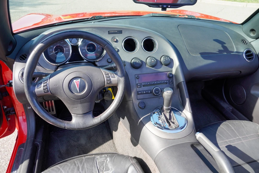 2007 Pontiac Solstice GXP - Image 11 of 31