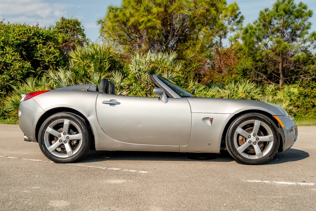 2007 Pontiac Solstice - Image 9 of 31
