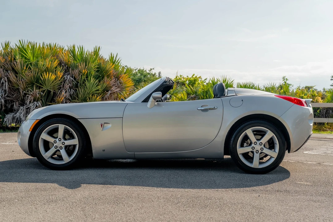 2007 Pontiac Solstice - Image 13 of 31