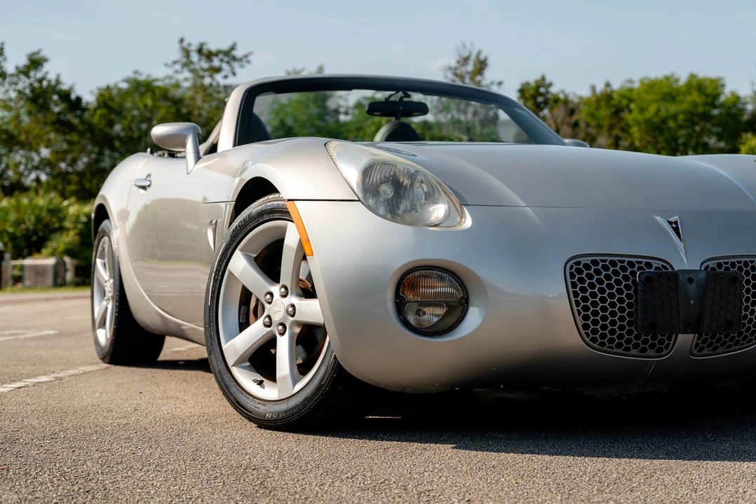 2007 Pontiac Solstice - Image 18 of 31