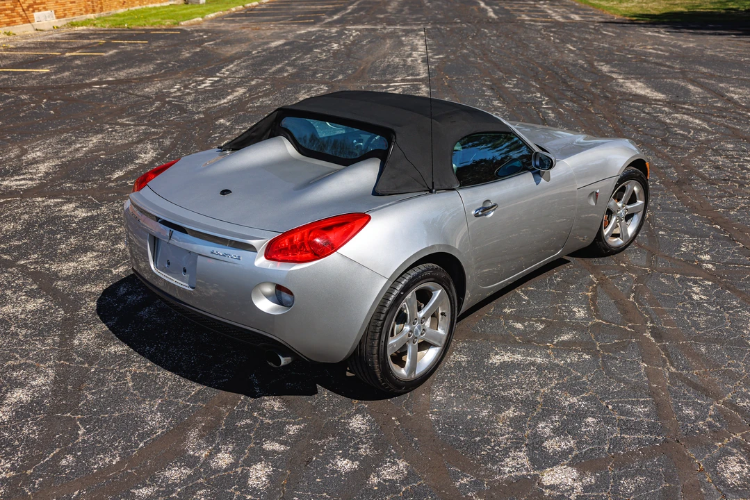 2007 Pontiac Solstice - Image 17 of 31