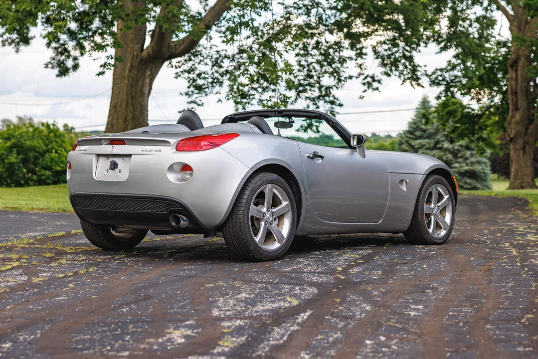 2007 Pontiac Solstice - Image 14 of 31
