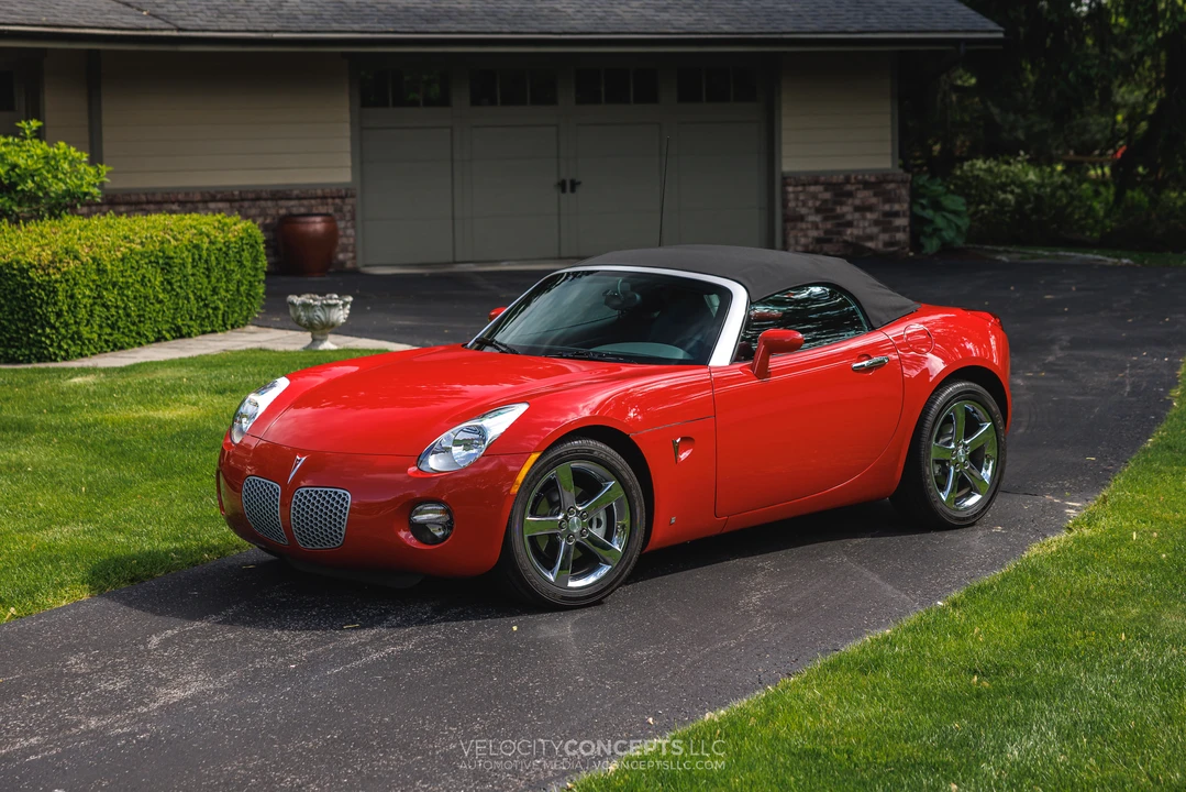 2007 Pontiac Solstice - Image 2 of 31
