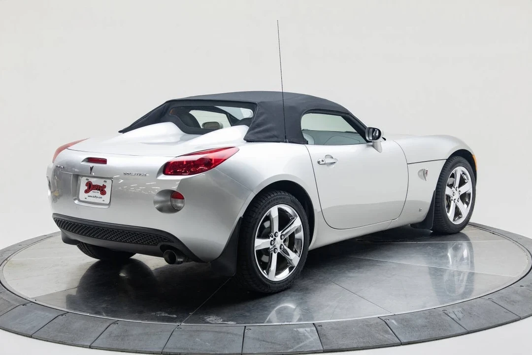 2007 Pontiac Solstice - Image 9 of 21
