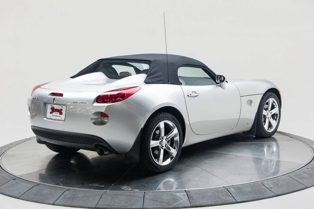 2007 Pontiac Solstice - Image 9 of 21
