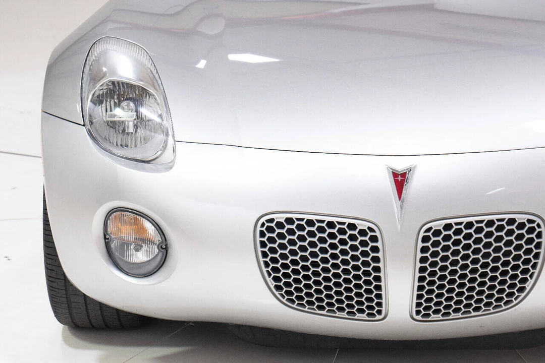 2007 Pontiac Solstice - Image 11 of 12