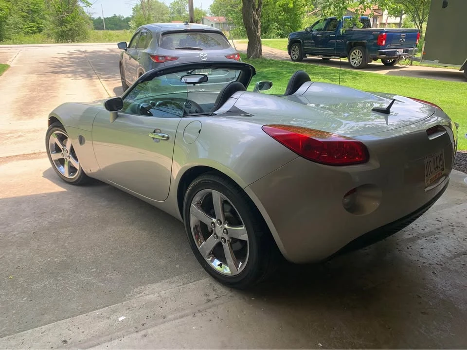 2007 Pontiac Solstice - Image 3 of 8