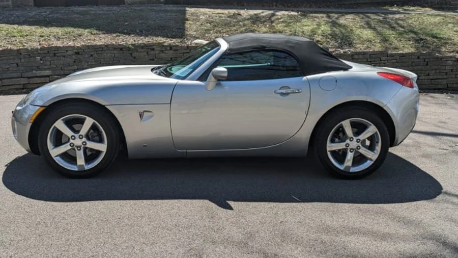 2007 Pontiac Solstice - Image 2 of 14