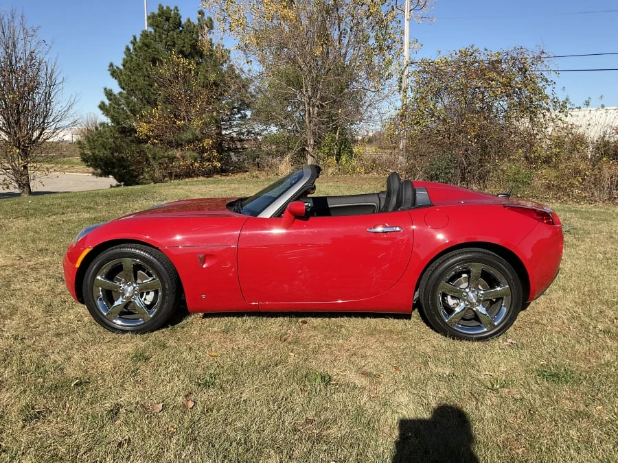 2007 Pontiac Solstice - Image 2 of 11
