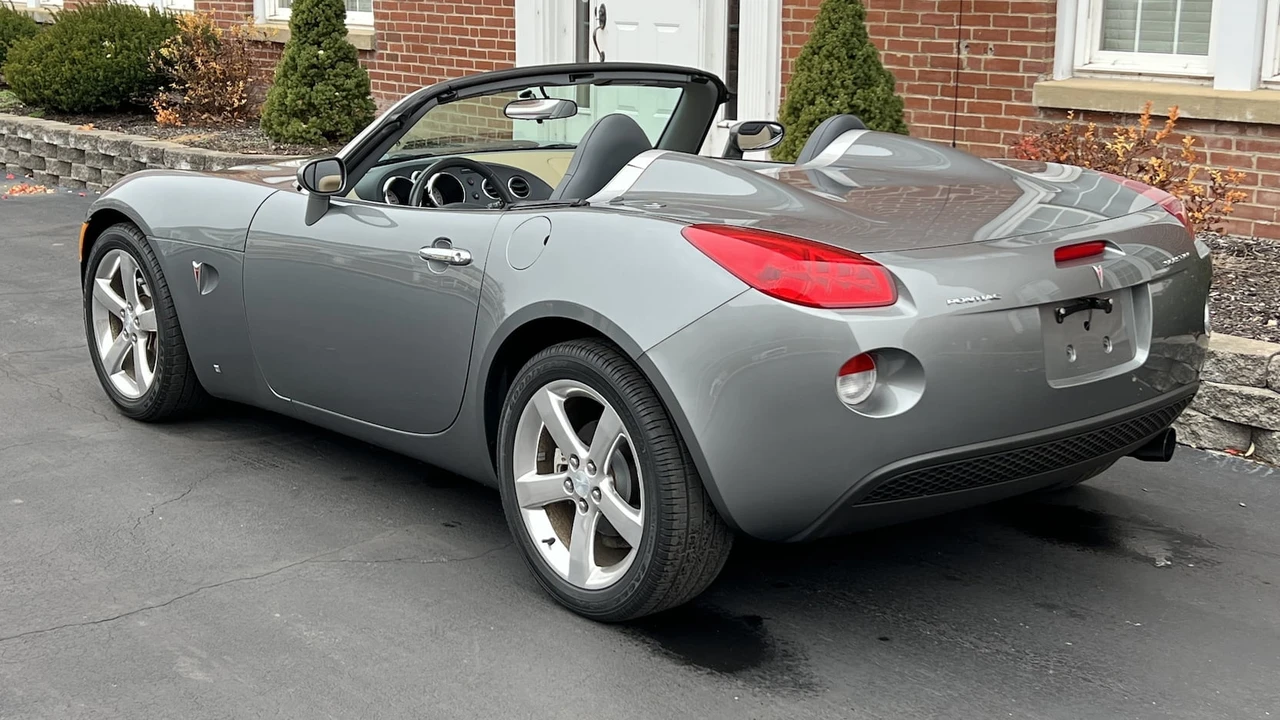 2007 Pontiac Solstice - Image 3 of 11