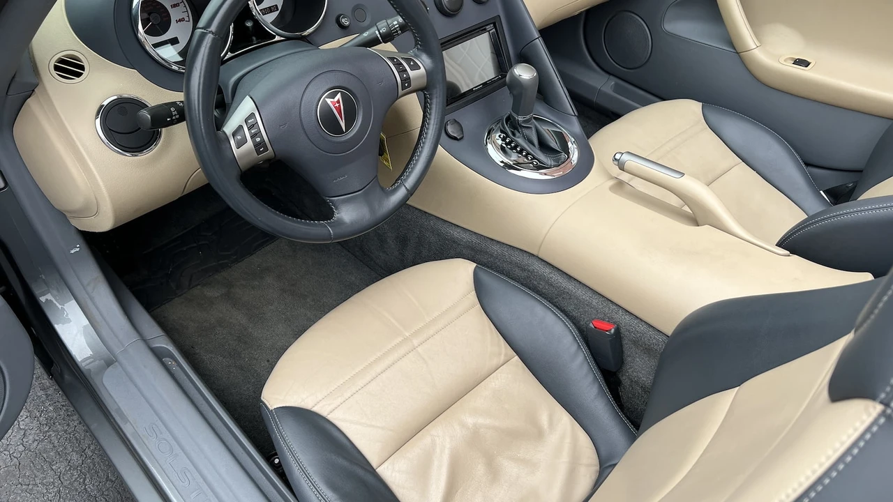 2007 Pontiac Solstice - Image 4 of 11