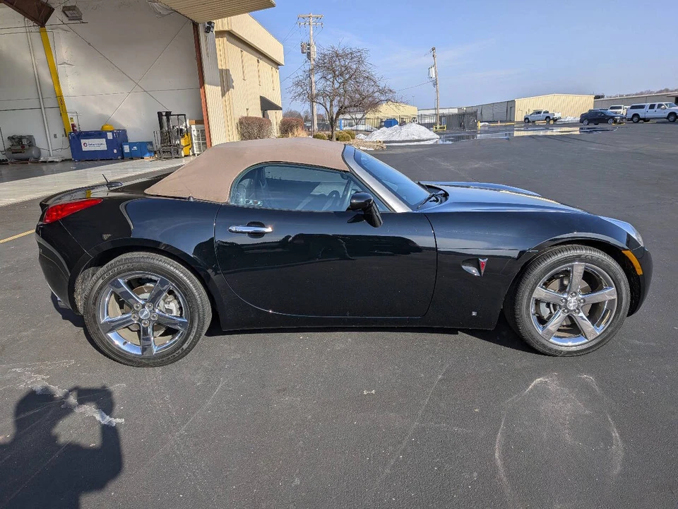 2007 Pontiac Solstice - Image 9 of 17