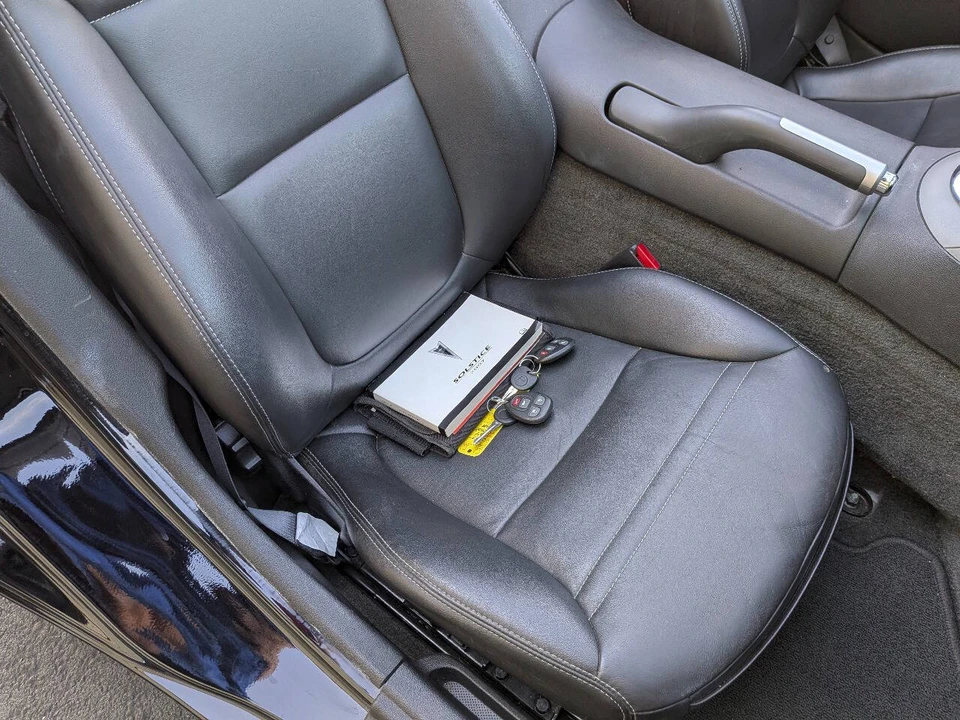2007 Pontiac Solstice - Image 11 of 17