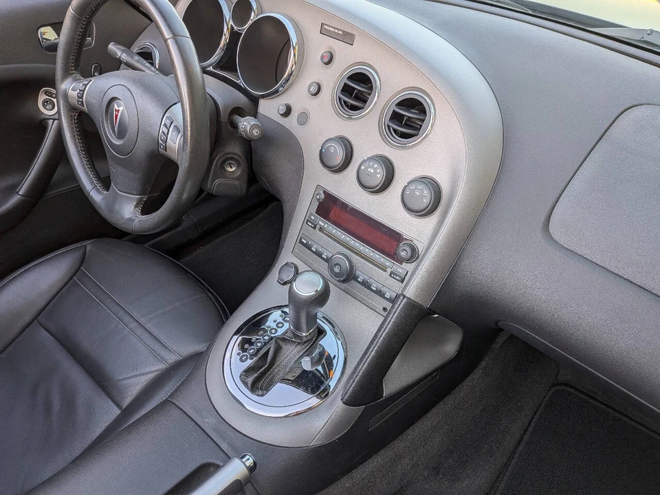 2007 Pontiac Solstice - Image 14 of 17