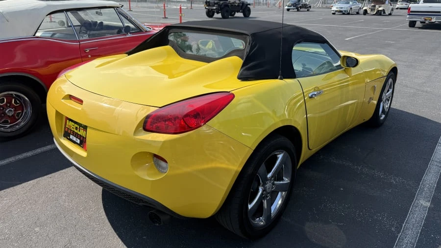 2007 Pontiac Solstice - Image 2 of 8