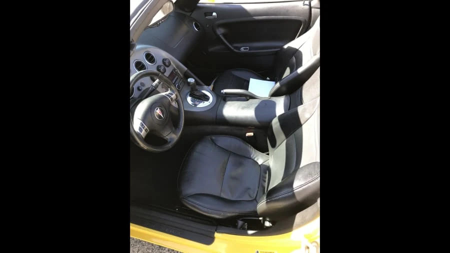 2007 Pontiac Solstice - Image 2 of 9