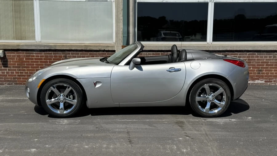 2007 Pontiac Solstice - Image 2 of 13