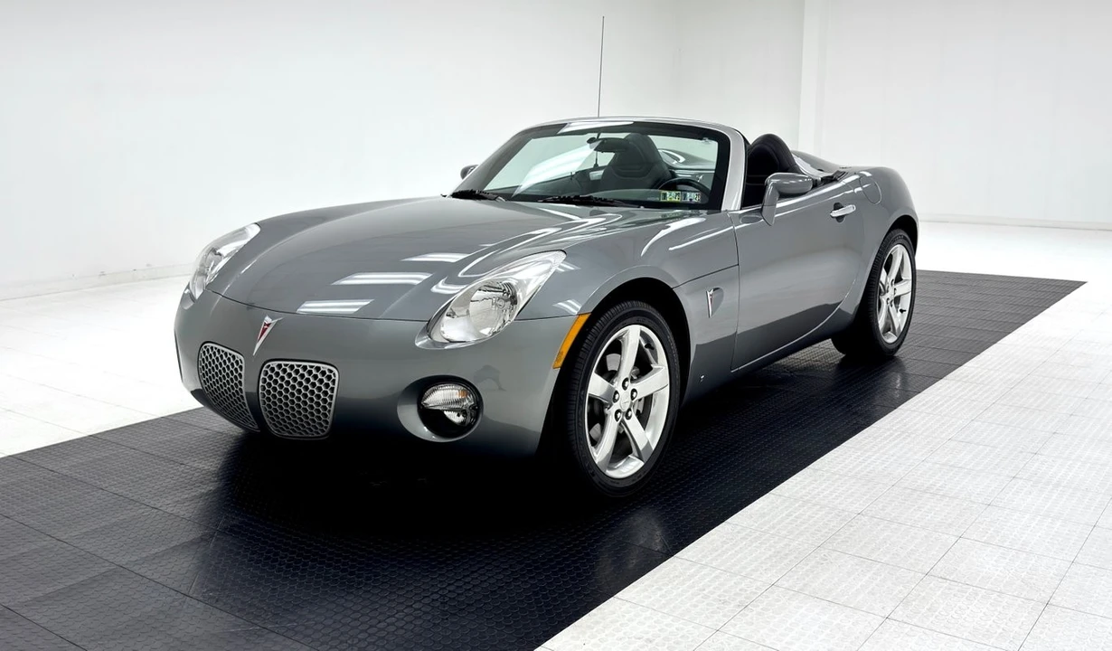 2007 Pontiac Solstice - Image 2 of 12
