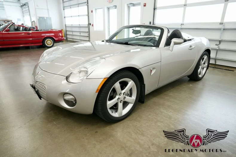 2007 Pontiac Solstice GXP - Image 2 of 31