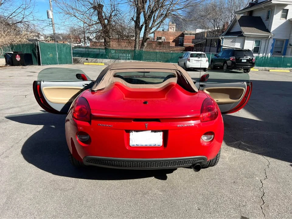 2007 Pontiac Solstice - Image 2 of 13