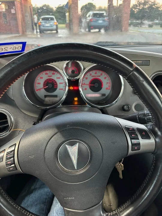 2007 Pontiac Solstice - Image 9 of 11