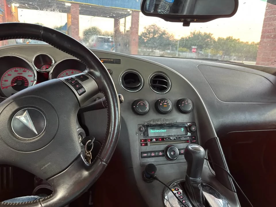 2007 Pontiac Solstice - Image 10 of 11